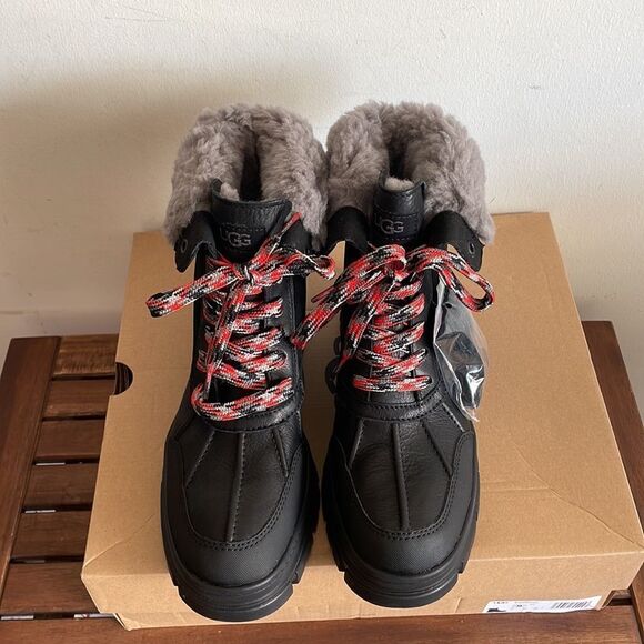 UGG Ashton Addie Boots Black US Women Size 8.5/UK 6.5/EU 39.5 - Picture 5 of 14